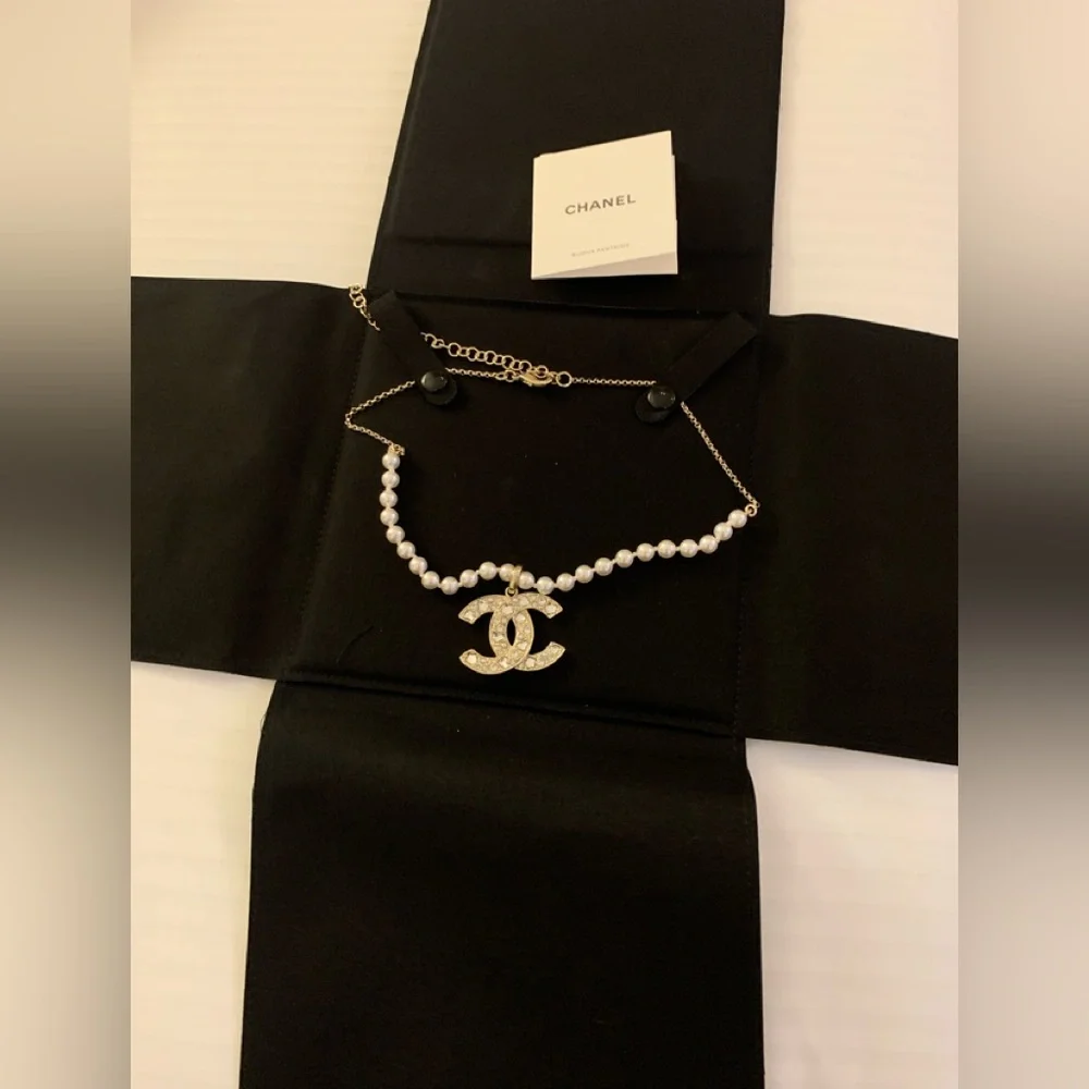 Authentic Brand new,authentic Chanel White Pearl Necklace with pouch, box,ribbon - Picture 1 of 13